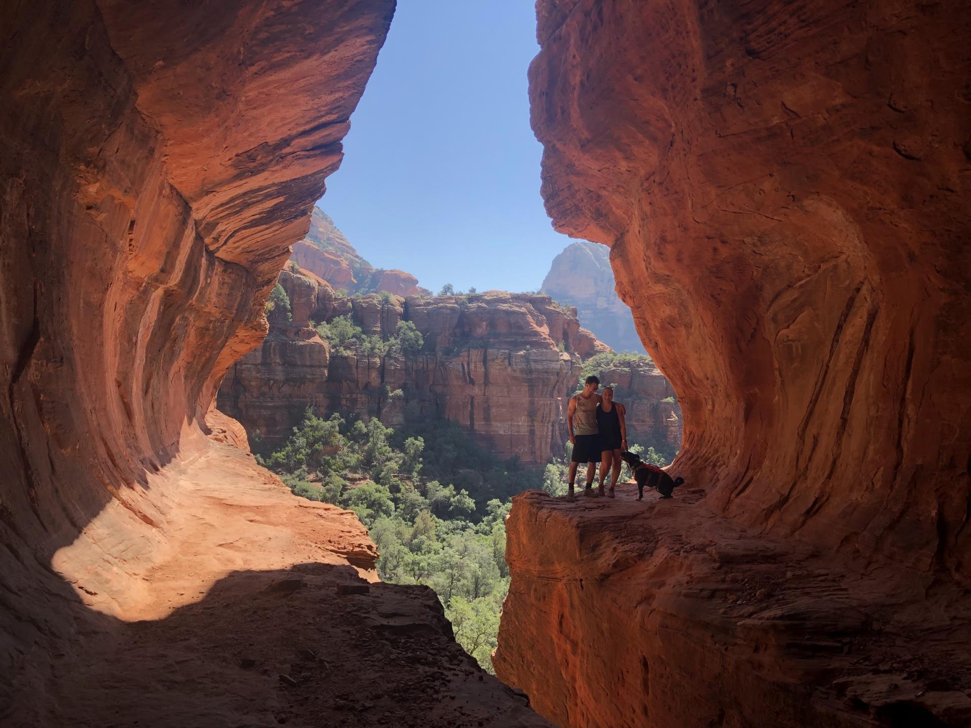 Sedona Hiking Brian, Erin and Hobbes